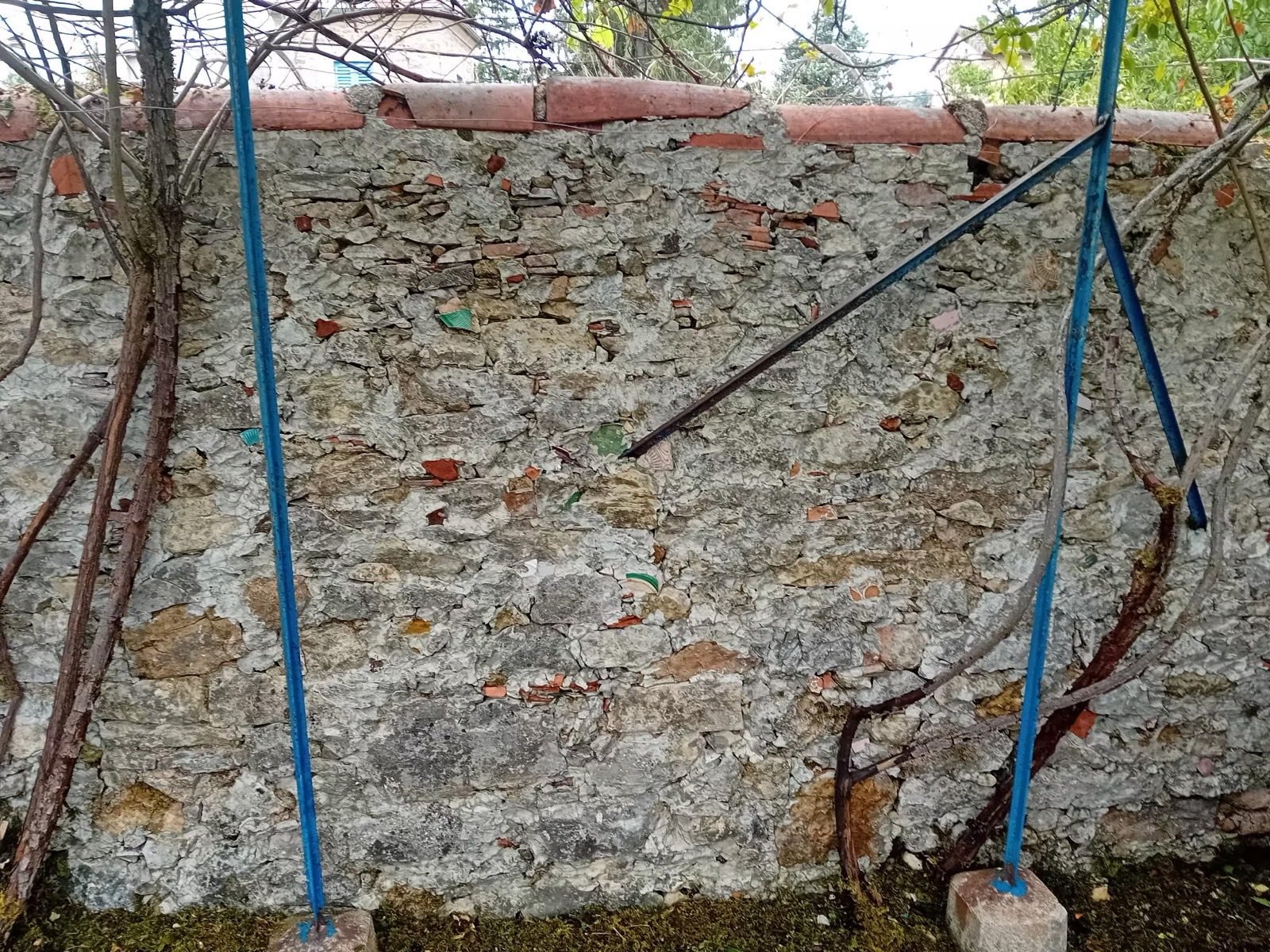 Mur en pierre après nettoyage haute pression par Net & Peintures